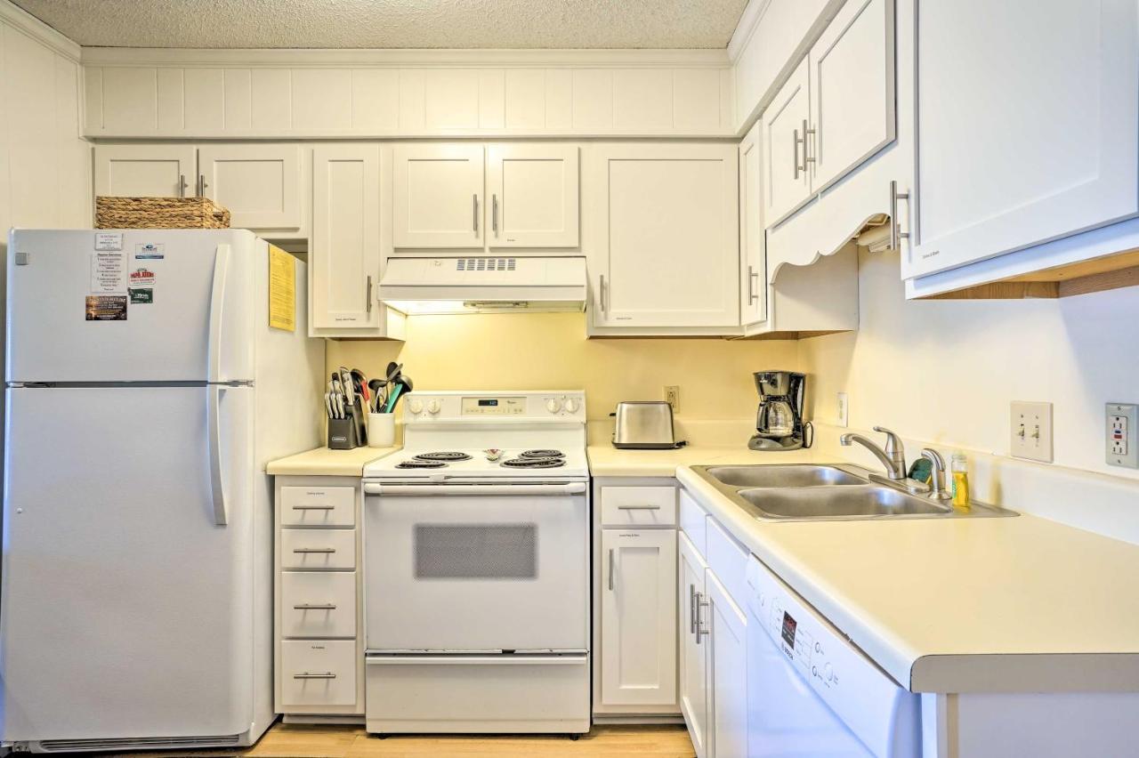 Isle Of Palms Condo With Pool Access Walk To Beach! Exterior photo